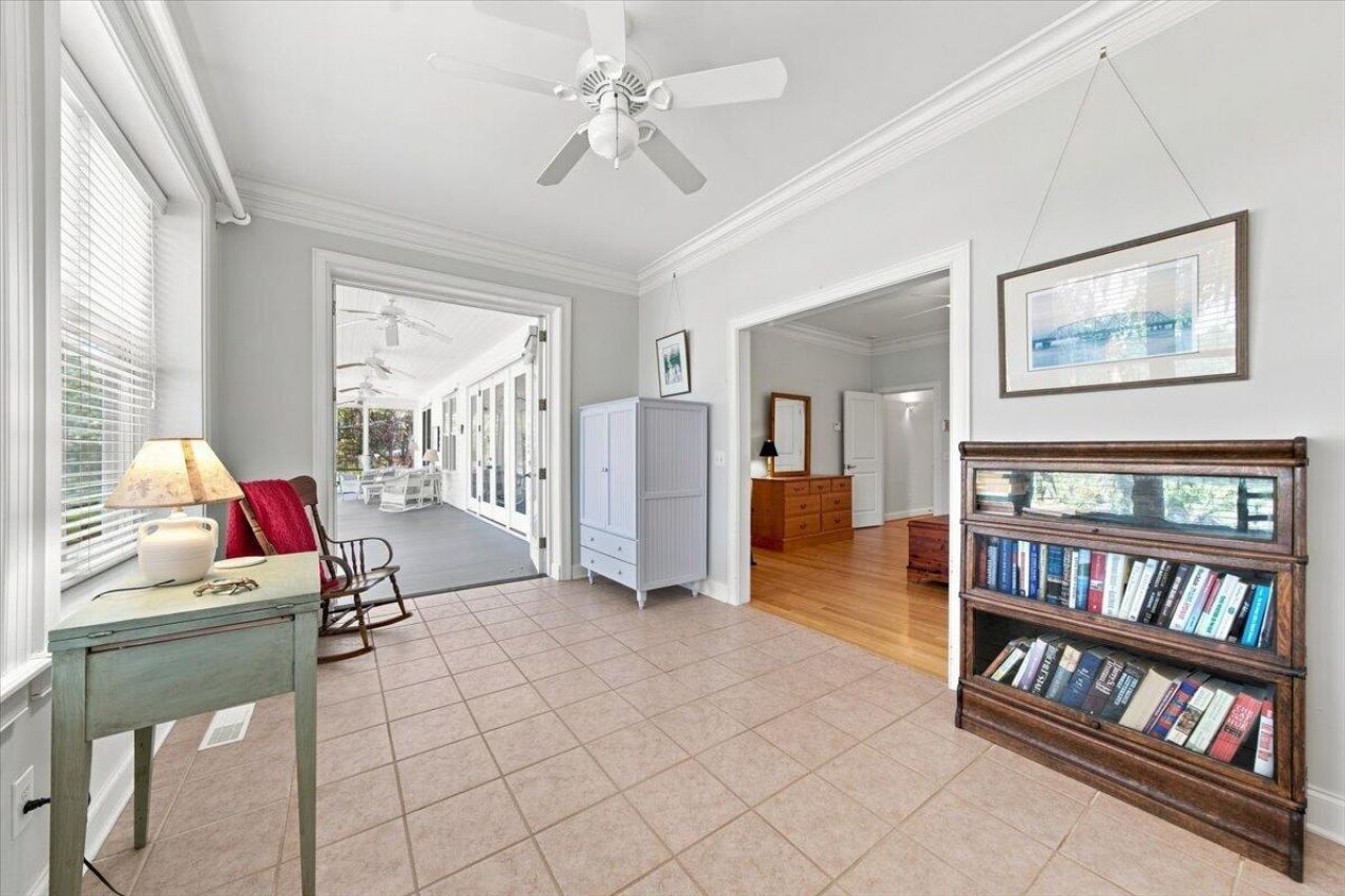 8618 Pope Landing Road Photo 26