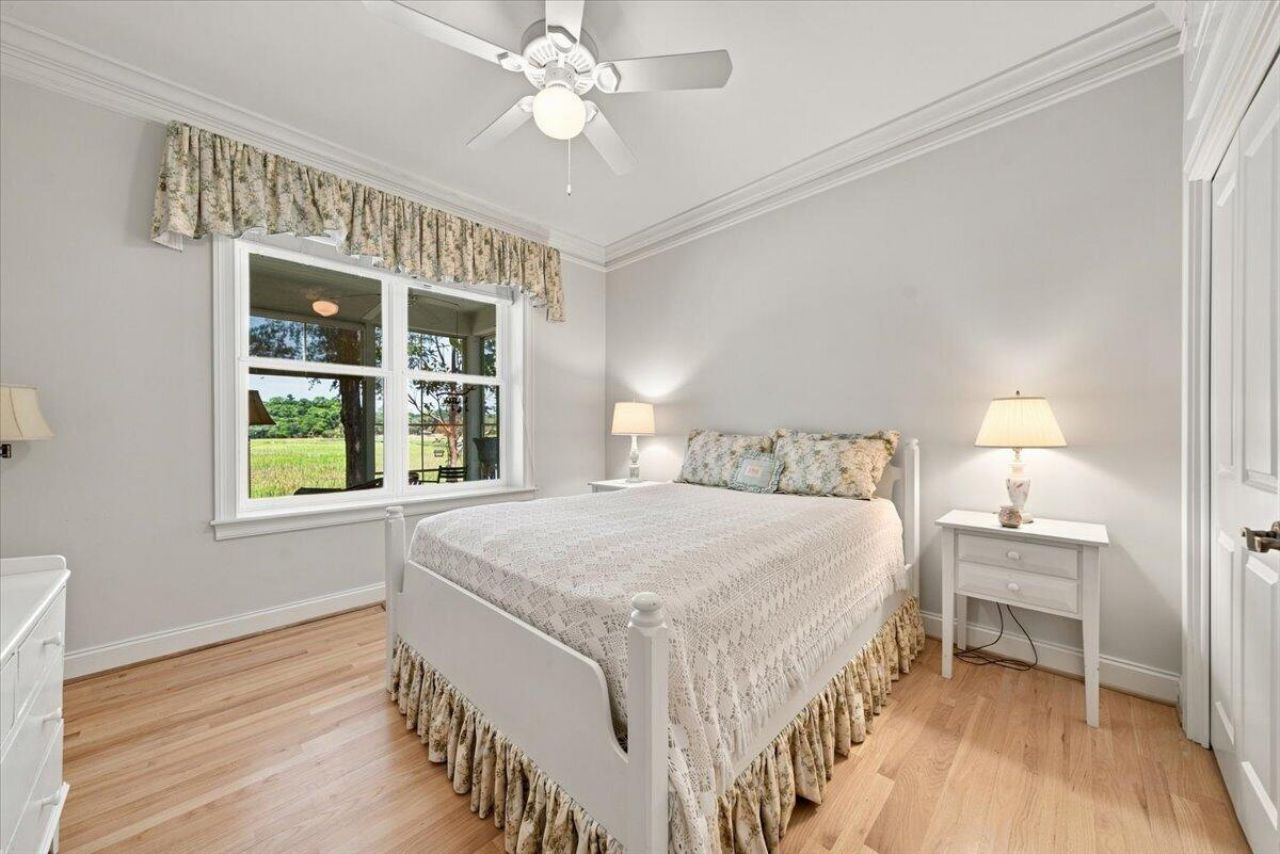 8618 Pope Landing Road Photo 32