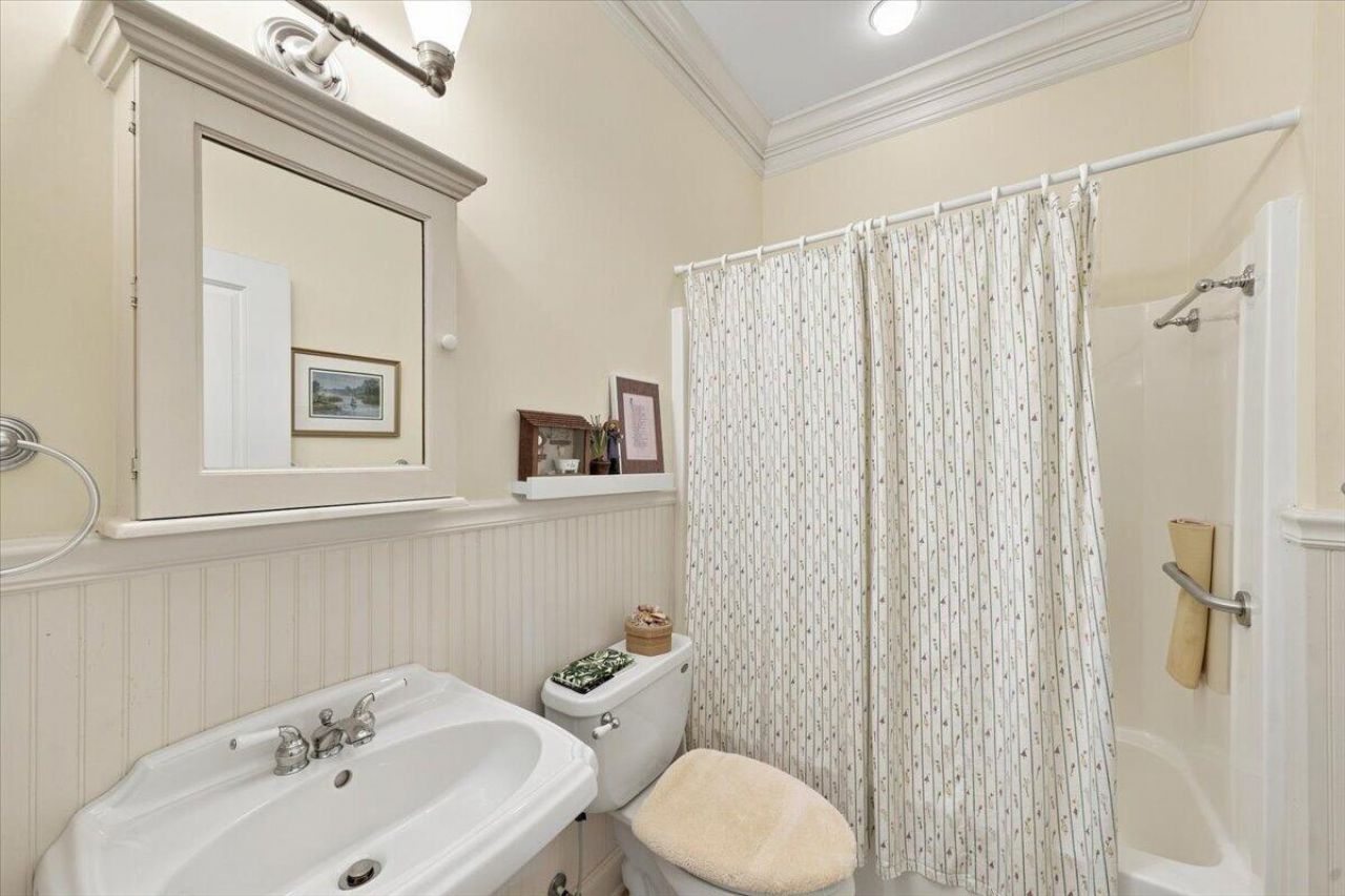 8618 Pope Landing Road Photo 33