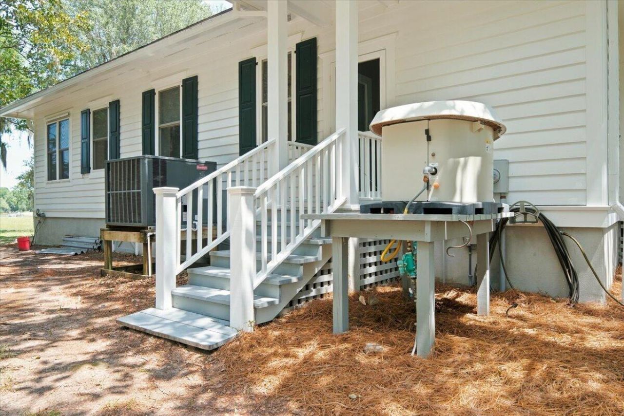 8618 Pope Landing Road Photo 37
