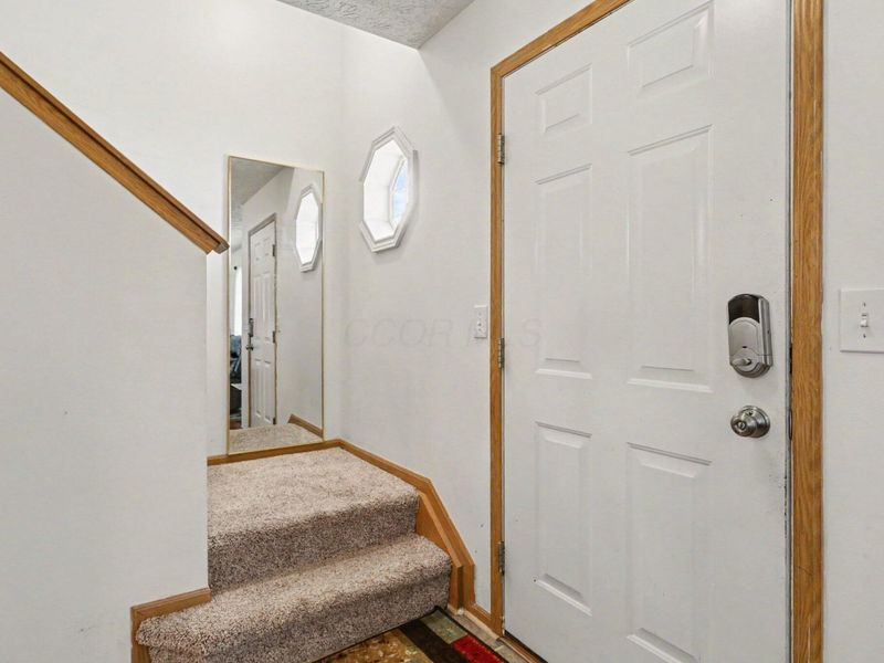 1889 Daisyfield Drive, Unit 211, Columbus, OH 43219 Photo 5