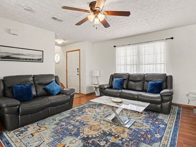 1889 Daisyfield Drive, Unit 211, Columbus, OH 43219 Photo 7