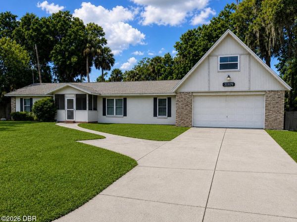 31109 Deal Drive, Sorrento, FL 32776