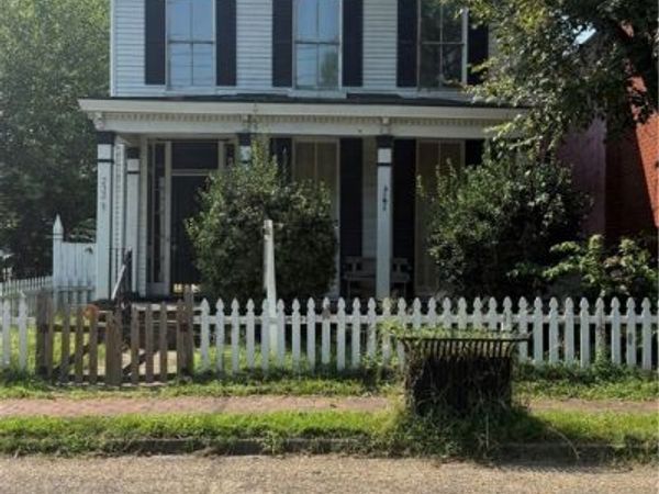 232 Grove Avenue, Petersburg, VA 23803