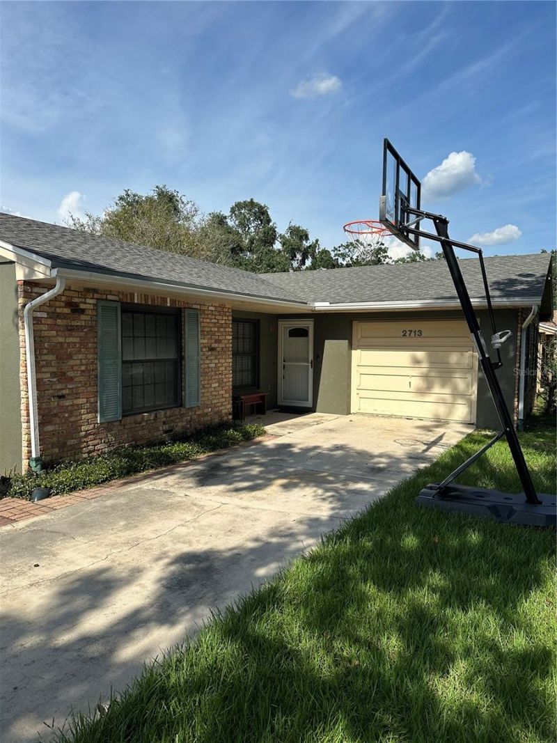 2713 Beacon Street , Eustis, FL 32726 Main Photo