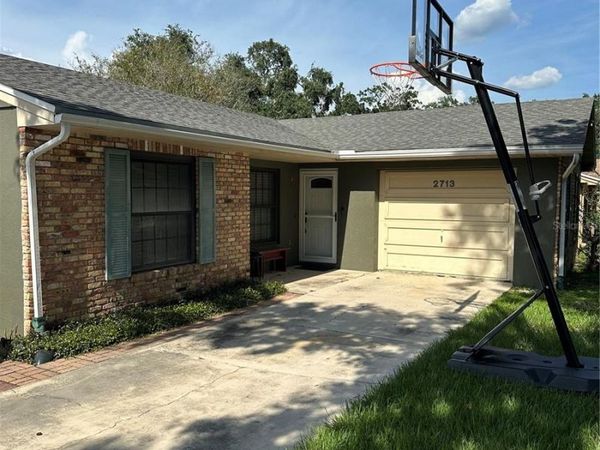 2713 BEACON STREET , EUSTIS, FL 32726