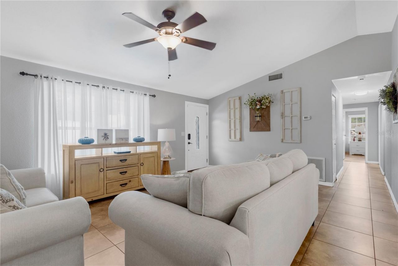 819 Jacaranda Drive, Oldsmar, FL 34677 Photo