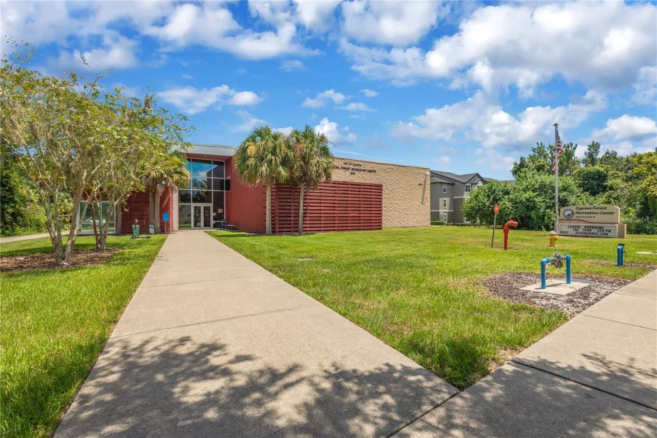 819 Jacaranda Drive, Oldsmar, FL 34677 Photo