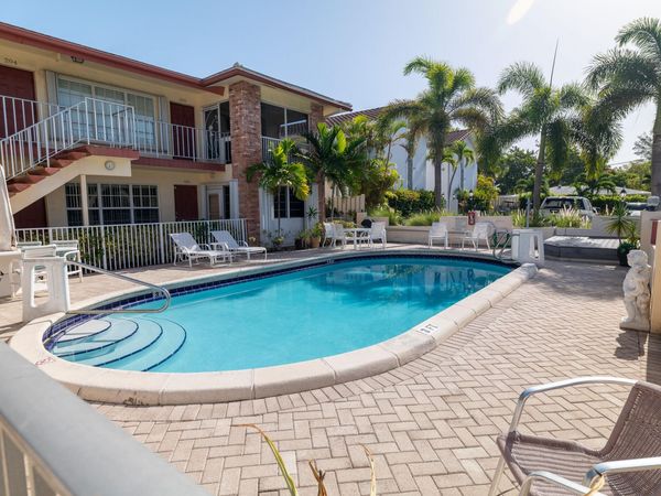 3215 NE 15TH Street, Unit 204, Pompano Beach, FL 33062