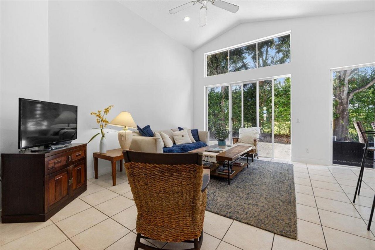 4841 N Classical Boulevard, Delray Beach, FL 33445 Photo