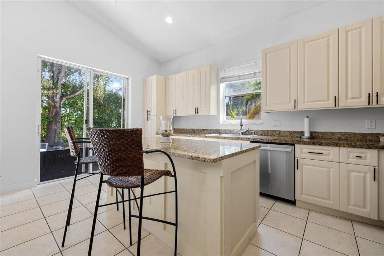 4841 N Classical Boulevard, Delray Beach, FL 33445 Photo