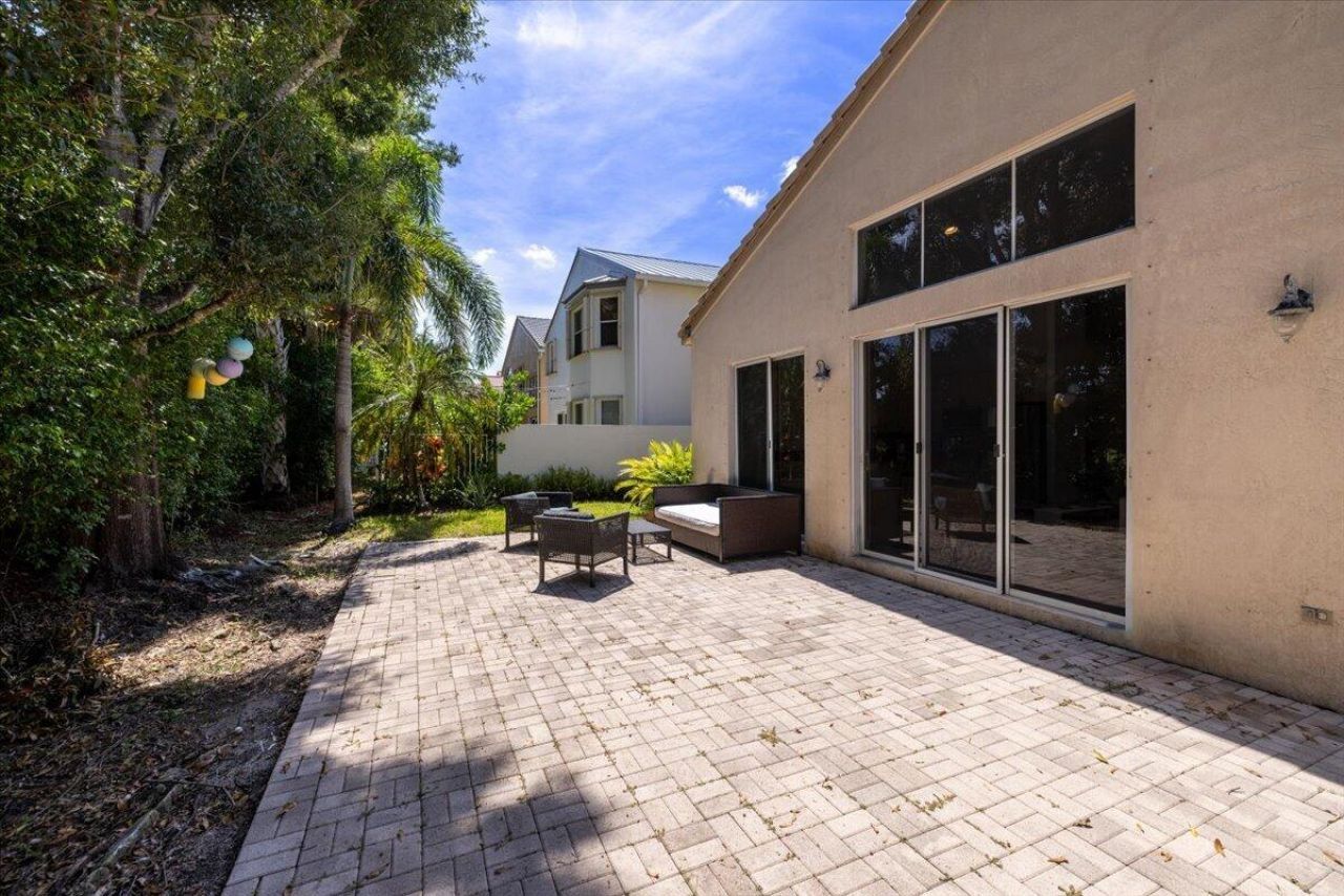 4841 N Classical Boulevard, Delray Beach, FL 33445 Photo