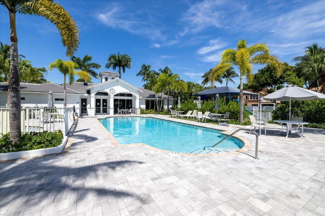 4841 N Classical Boulevard, Delray Beach, FL 33445 Photo