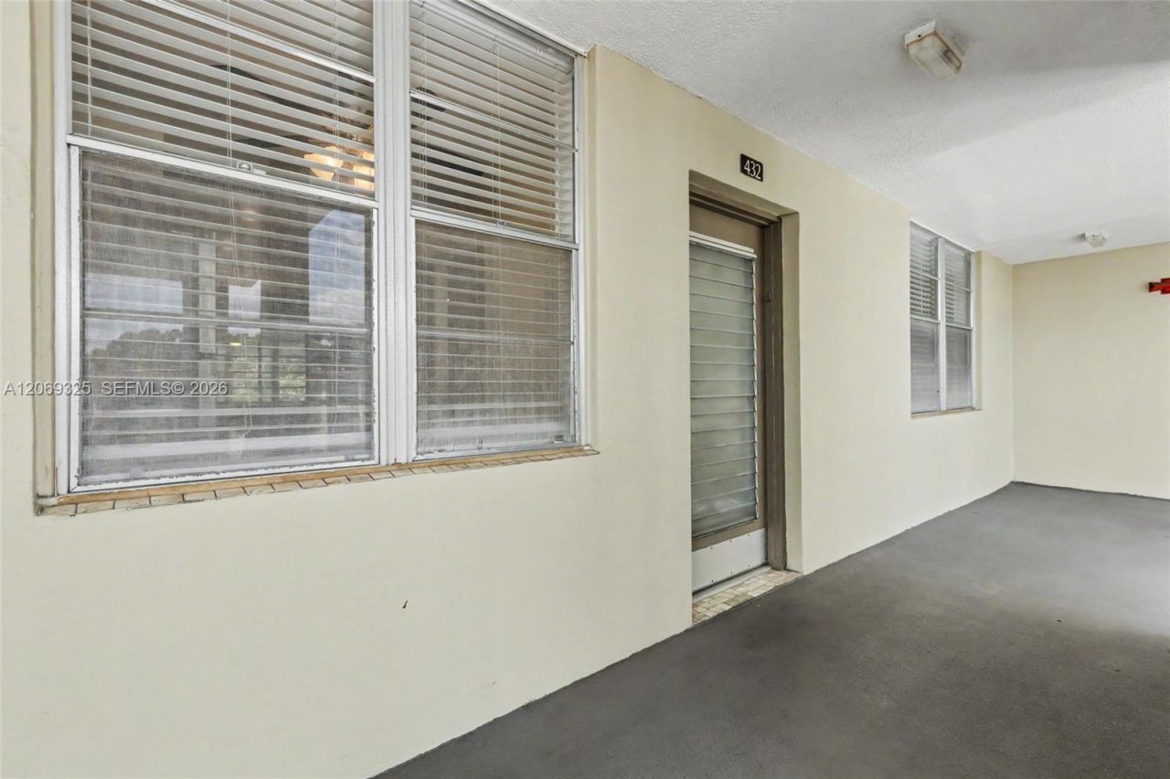 2998 NW 48th Ter , Unit 432, Lauderdale Lakes, FL 33313 Photo