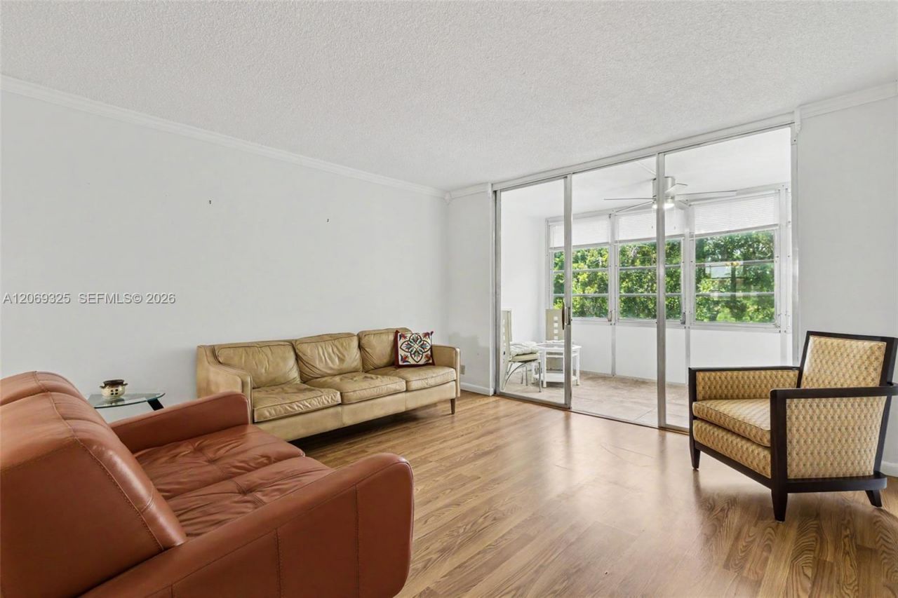 2998 NW 48th Ter , Unit 432, Lauderdale Lakes, FL 33313 Photo