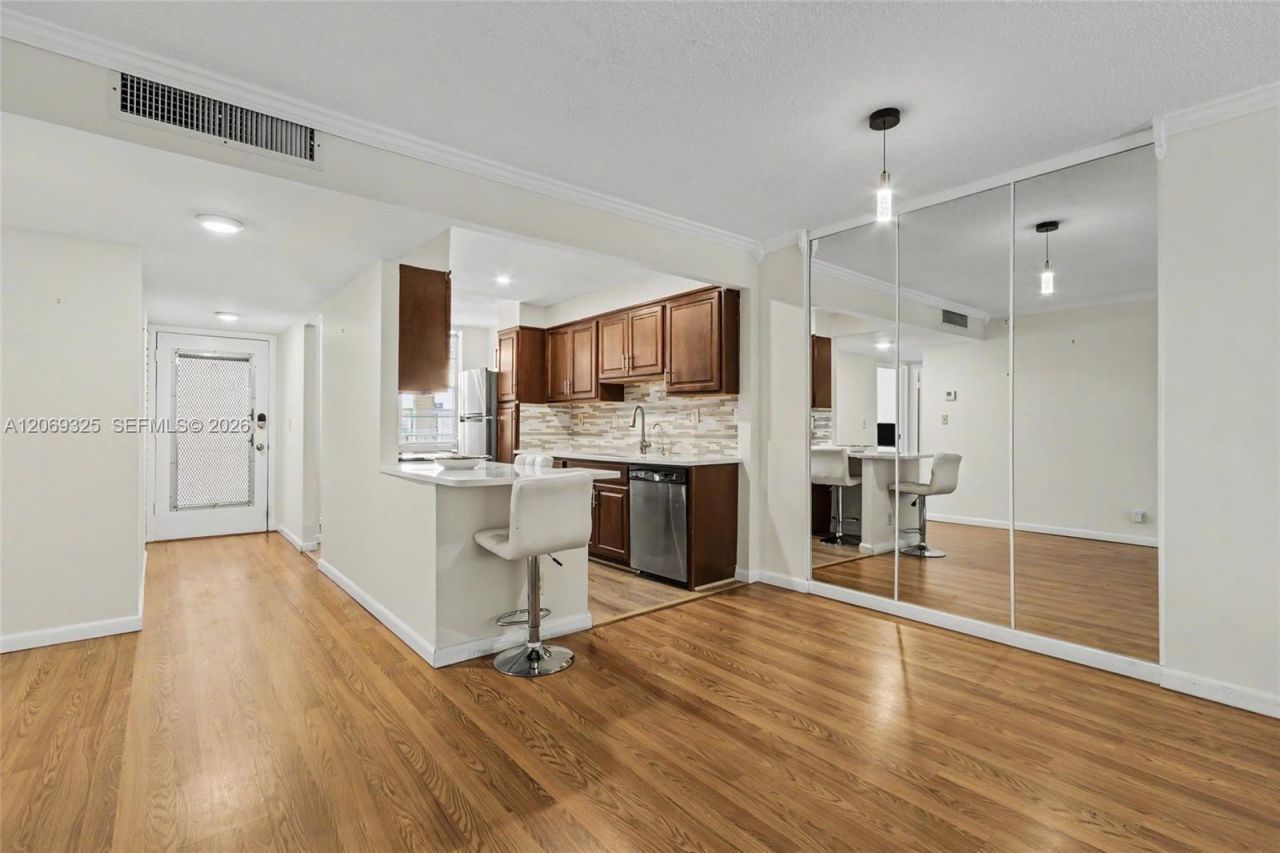 2998 NW 48th Ter , Unit 432, Lauderdale Lakes, FL 33313 Photo