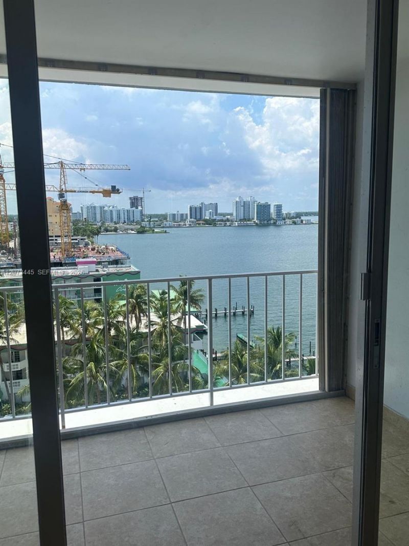 1865 79th St Cswy , Unit 11H, North Bay Village, FL 33141 Photo
