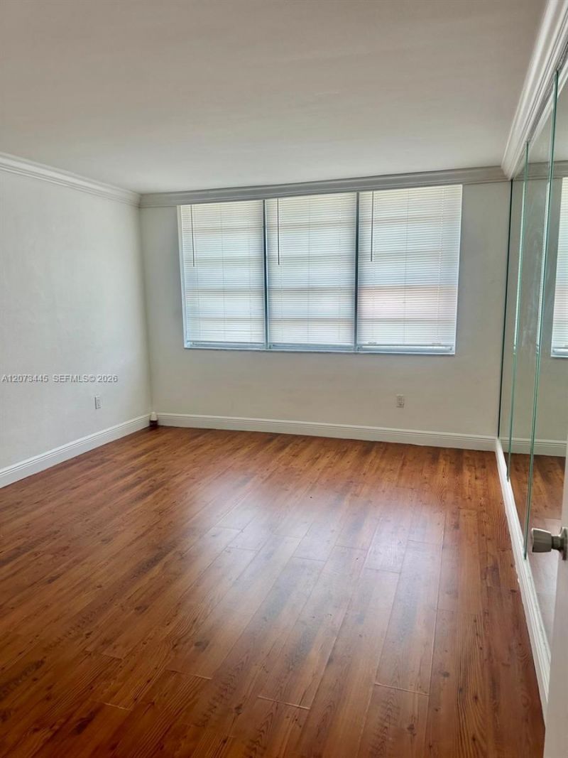 1865 79th St Cswy , Unit 11H, North Bay Village, FL 33141 Photo