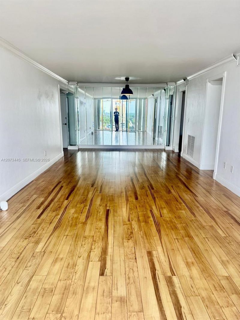1865 79th St Cswy , Unit 11H, North Bay Village, FL 33141 Photo