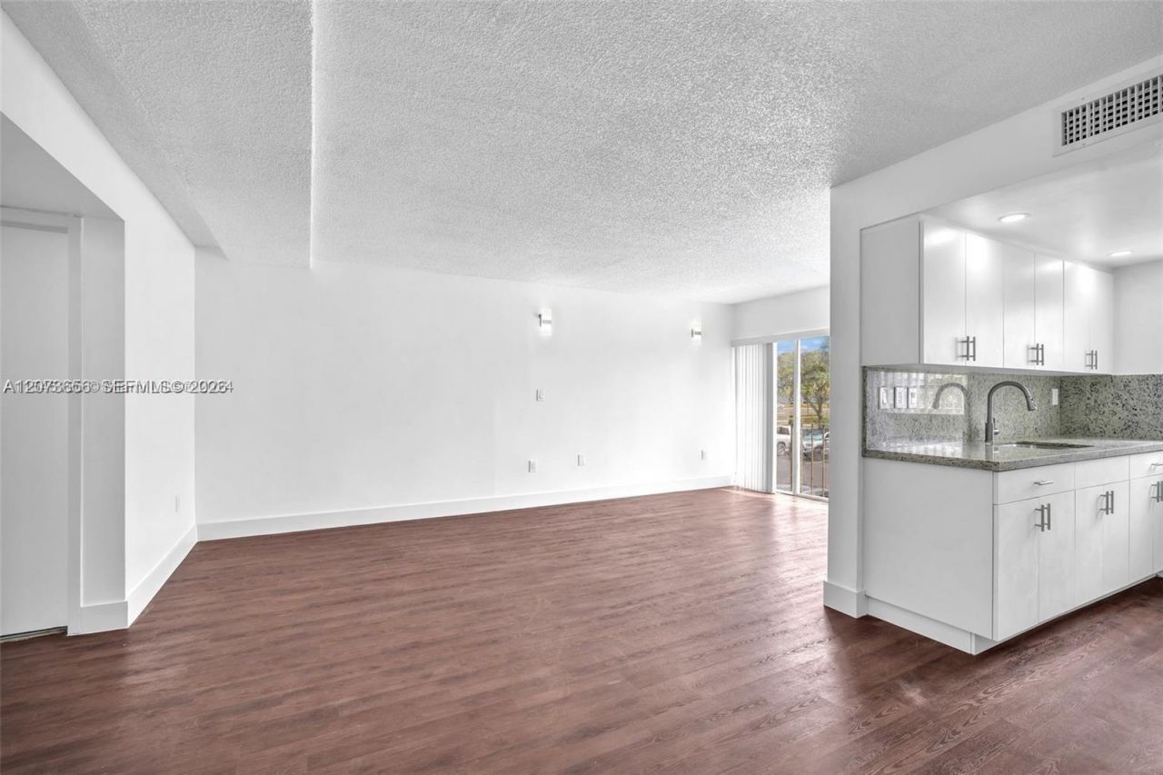 9301 SW 4th St , Unit 229F, Miami, FL 33174 Photo