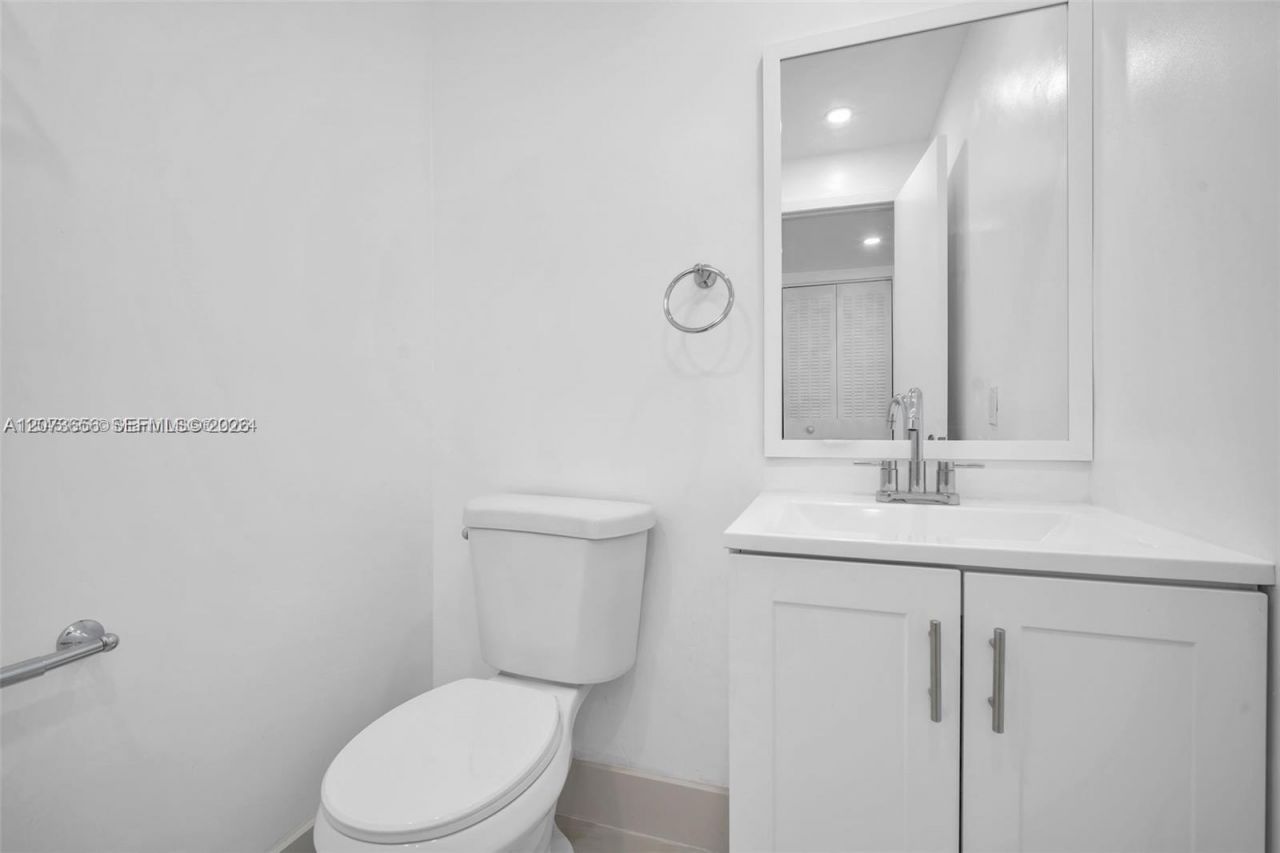 9301 SW 4th St , Unit 229F, Miami, FL 33174 Photo