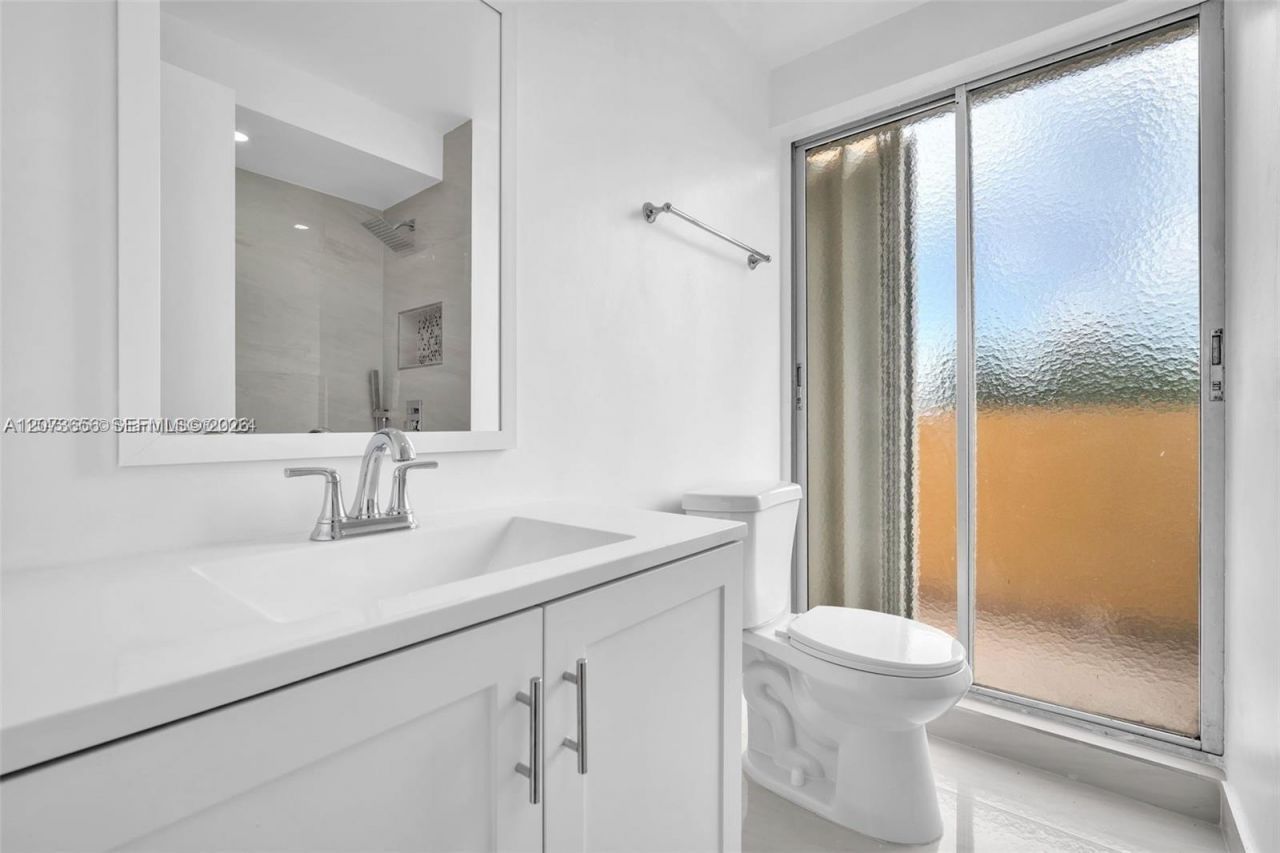 9301 SW 4th St , Unit 229F, Miami, FL 33174 Photo