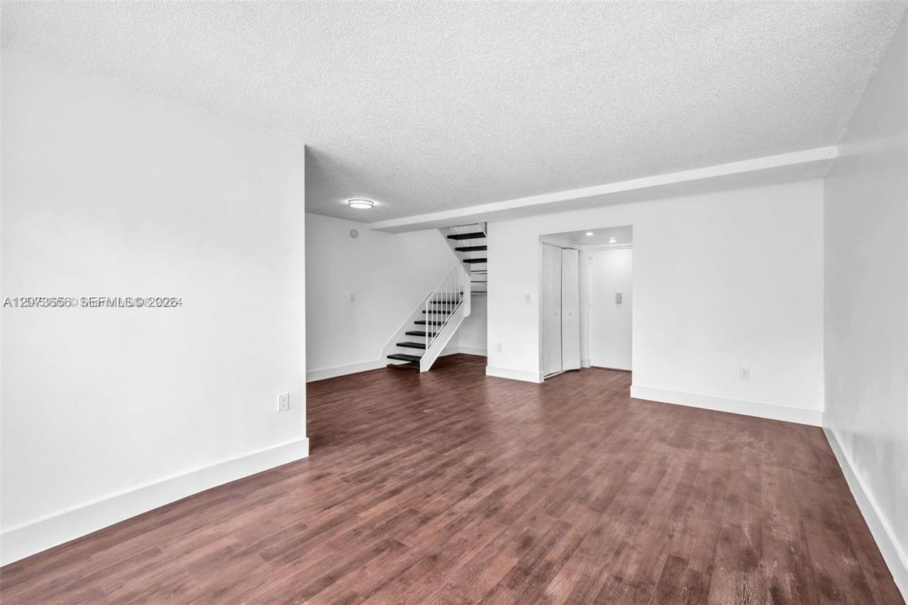 9301 SW 4th St , Unit 229F, Miami, FL 33174 Photo
