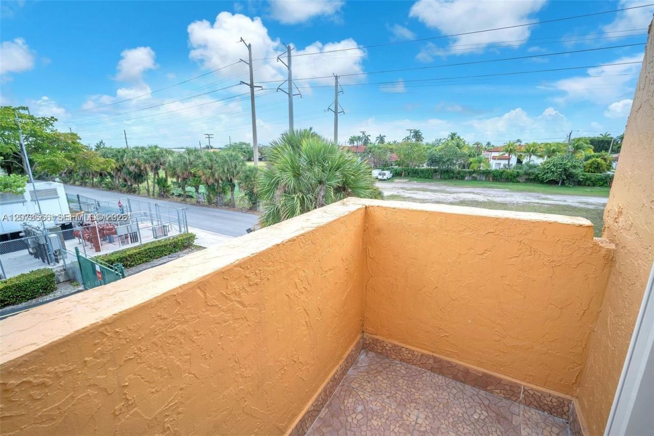 9301 SW 4th St , Unit 229F, Miami, FL 33174 Photo
