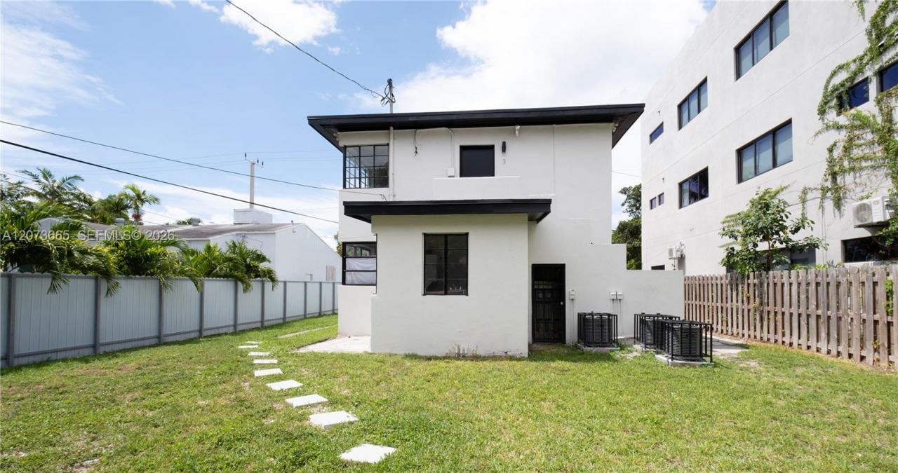423 NE 71st St , Unit 4, Miami, FL 33138 Photo