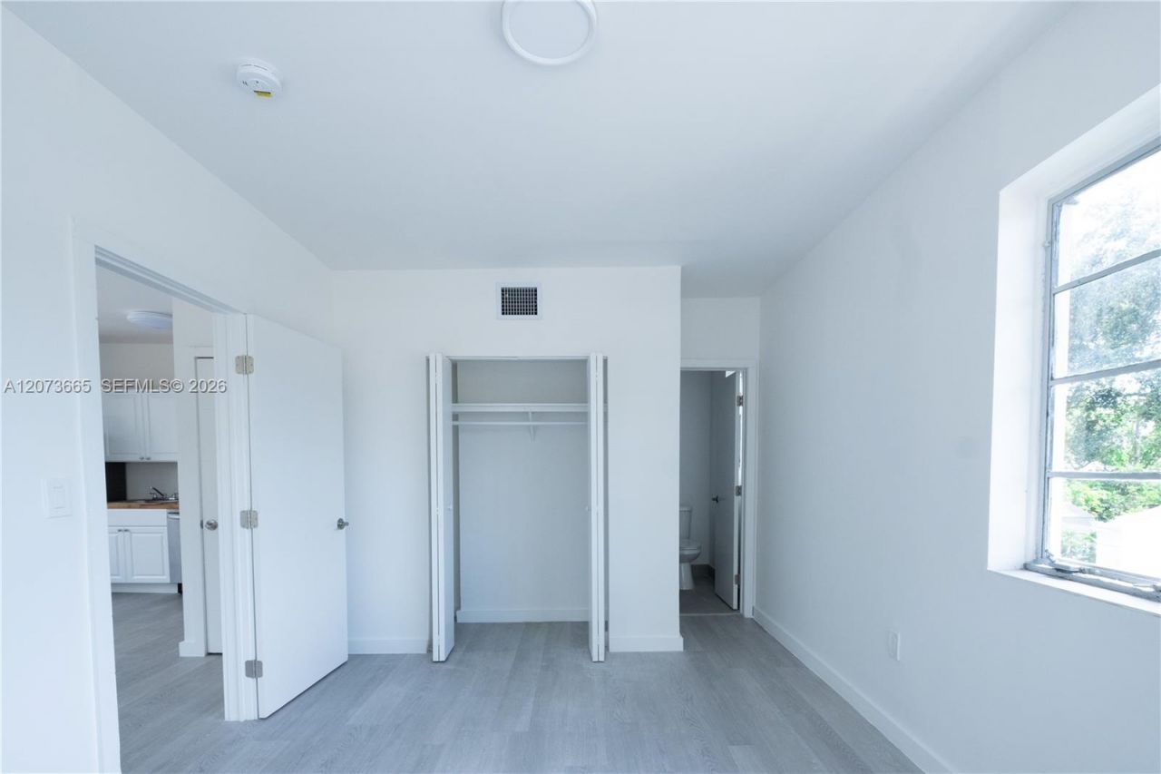 423 NE 71st St , Unit 4, Miami, FL 33138 Photo