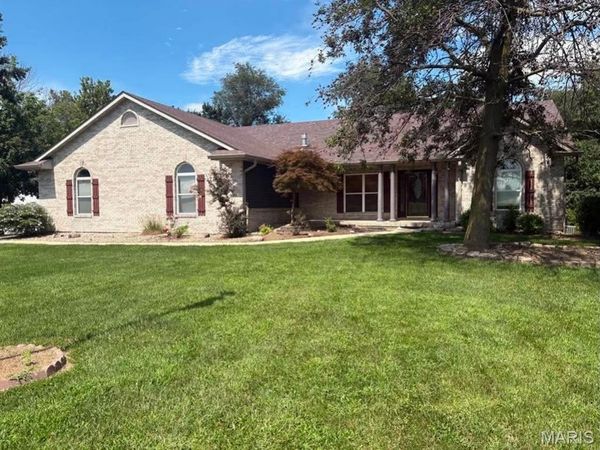 11919 Westwood Lane, Highland, IL 62249