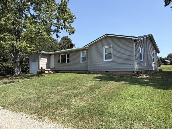 3983 Reedyville Road , Roundhill, KY 42275