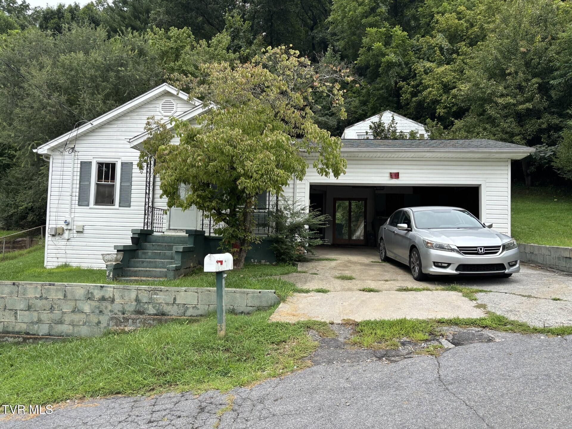 128 Mohawk Street, Kingsport, TN 37665 Main Photo