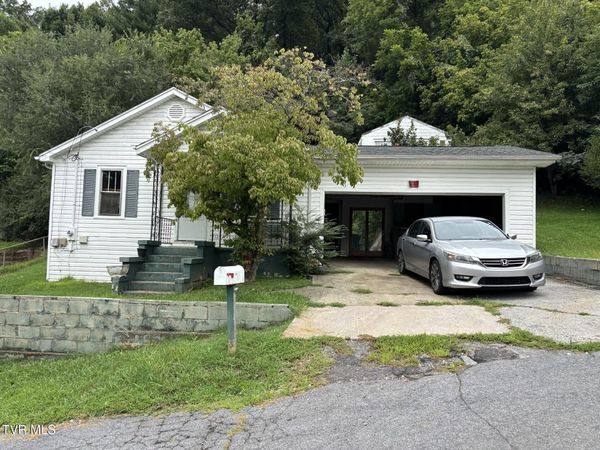 128 Mohawk Street, Kingsport, TN 37665
