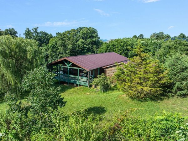235 Old Lacy Hollow Road, Elizabethton, TN 37643