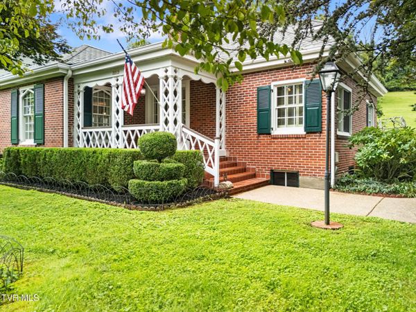30515 Oxford Avenue, Meadowview, VA 24361