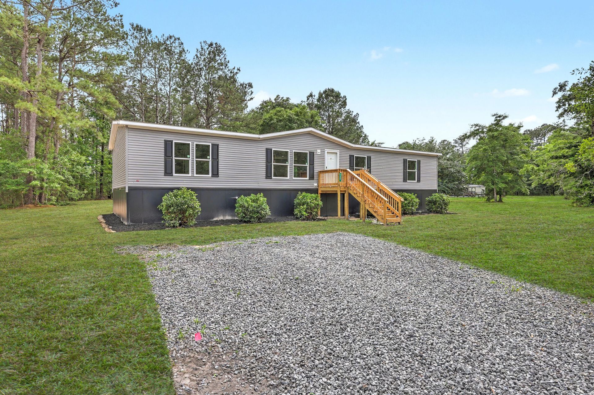 123 Tundra Lane Photo 4