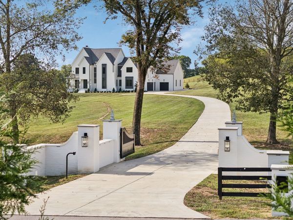 2245 Skinner Rd , Arrington, TN 37014