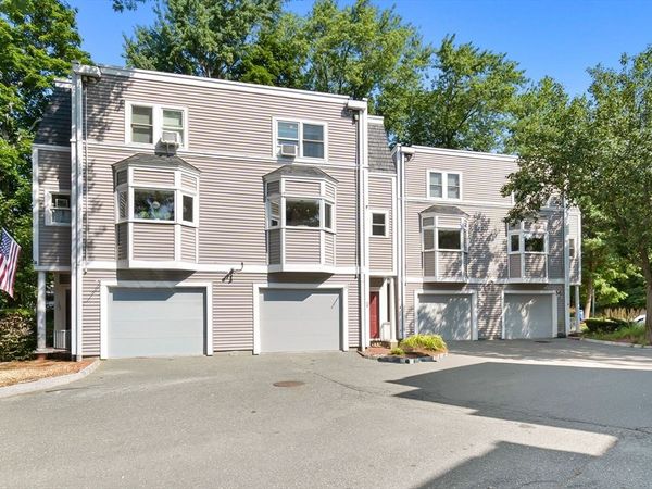 117 High St, Unit 12A, Ipswich, MA 01938