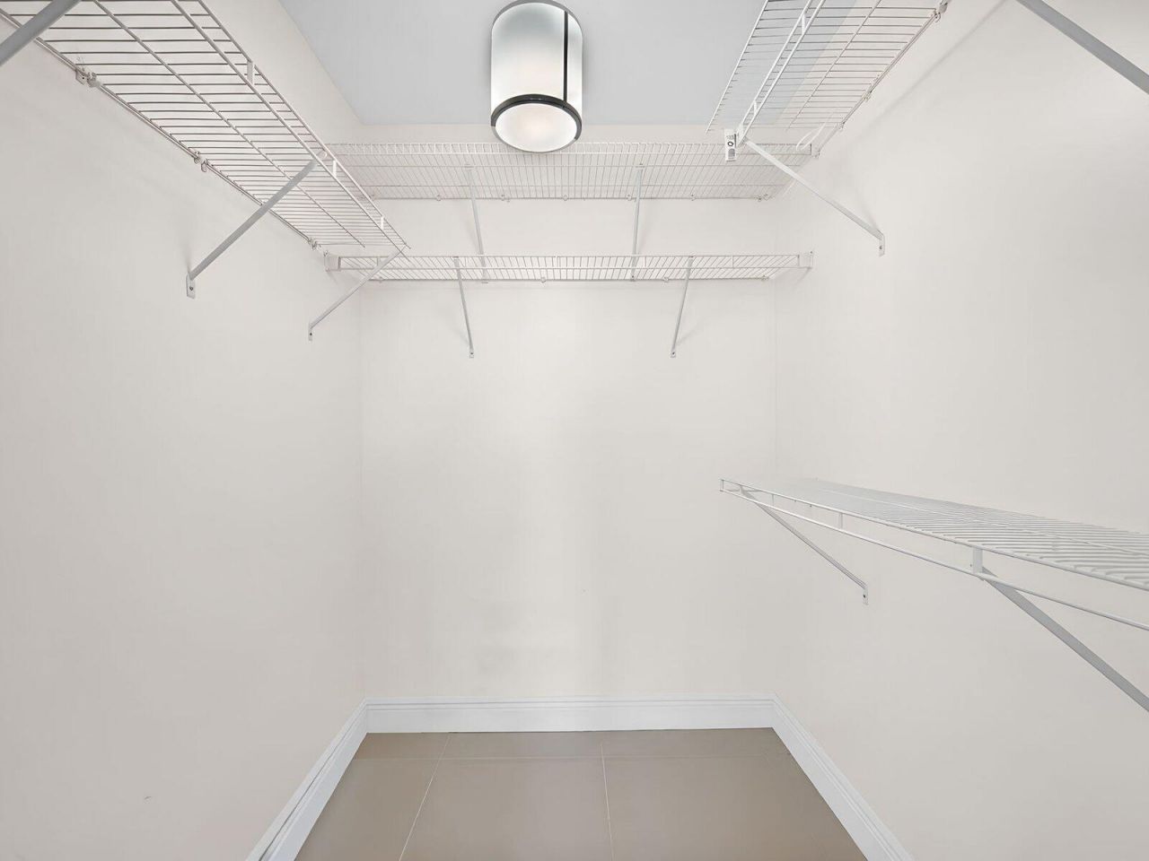 2049 S Ocean Drive, Unit 209, Hallandale Beach, FL 33009 Photo