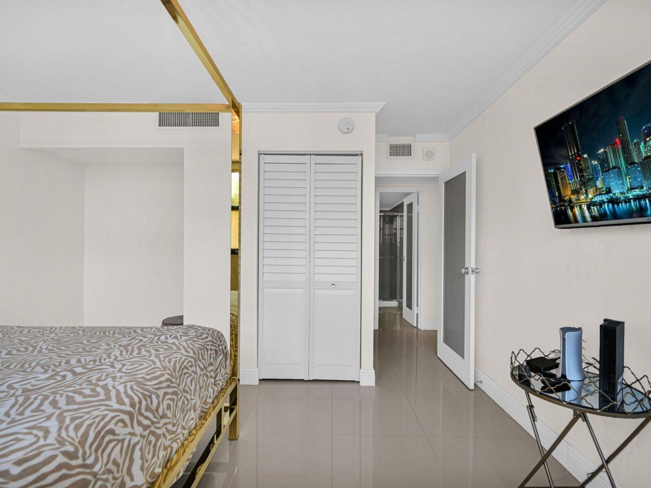 2049 S Ocean Drive, Unit 209, Hallandale Beach, FL 33009 Photo