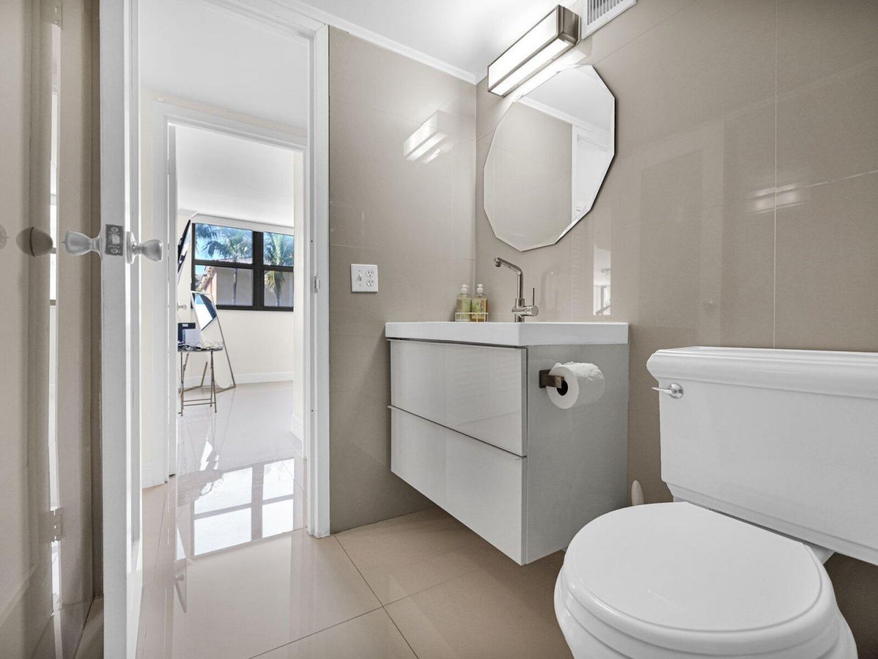 2049 S Ocean Drive, Unit 209, Hallandale Beach, FL 33009 Photo