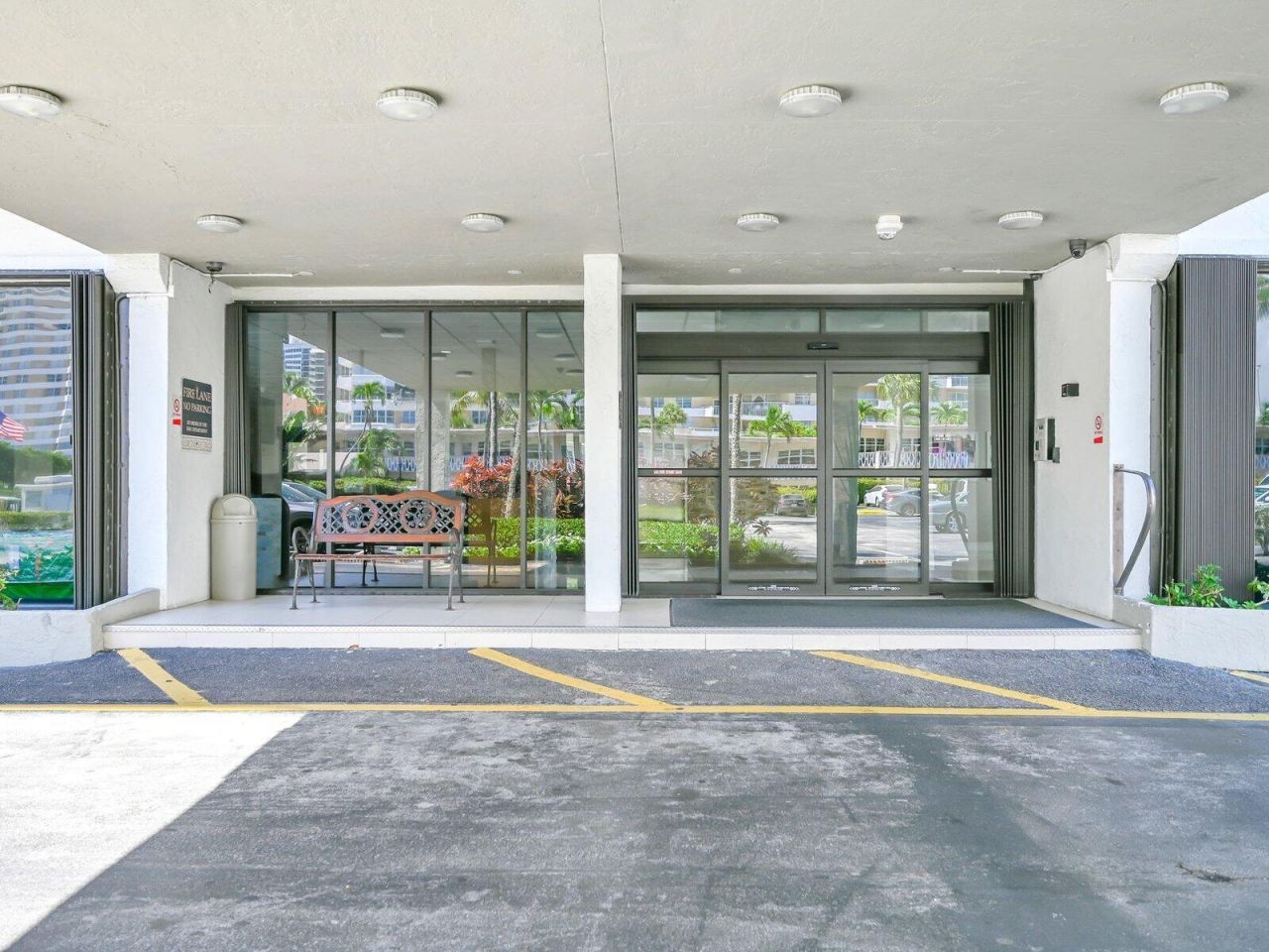 2049 S Ocean Drive, Unit 209, Hallandale Beach, FL 33009 Photo