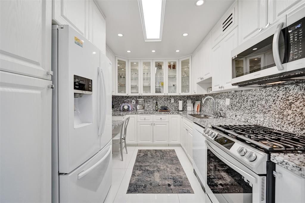 2030 S Ocean Drive, Unit 510, Hallandale Beach, FL 33009 Photo