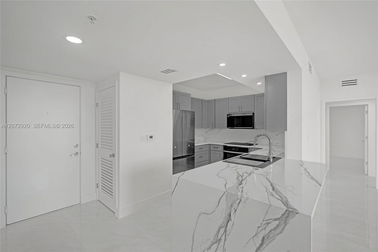 2775 NE 187th St , Unit 514, Aventura, FL 33180 Photo