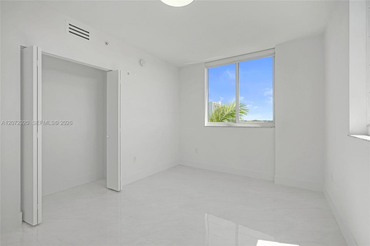 2775 NE 187th St , Unit 514, Aventura, FL 33180 Photo
