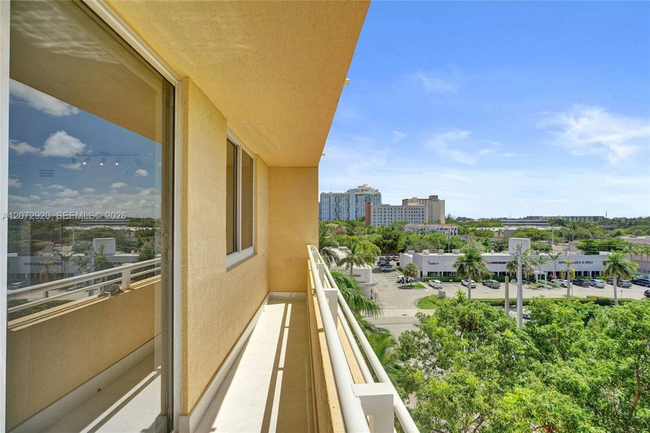 2775 NE 187th St , Unit 514, Aventura, FL 33180 Photo