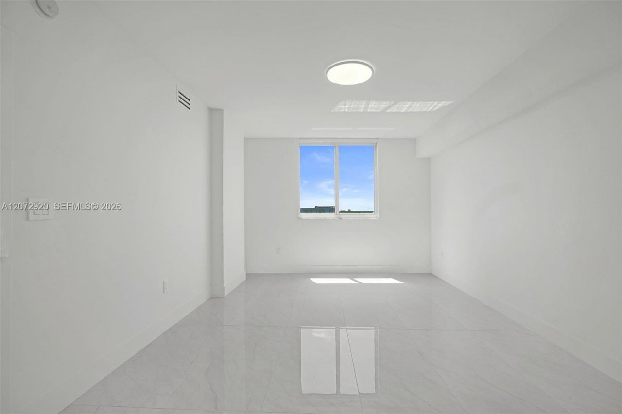 2775 NE 187th St , Unit 514, Aventura, FL 33180 Photo