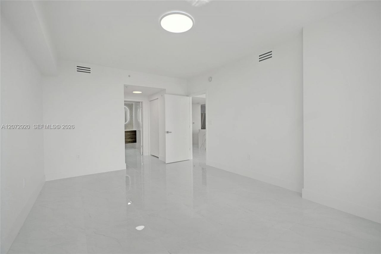 2775 NE 187th St , Unit 514, Aventura, FL 33180 Photo