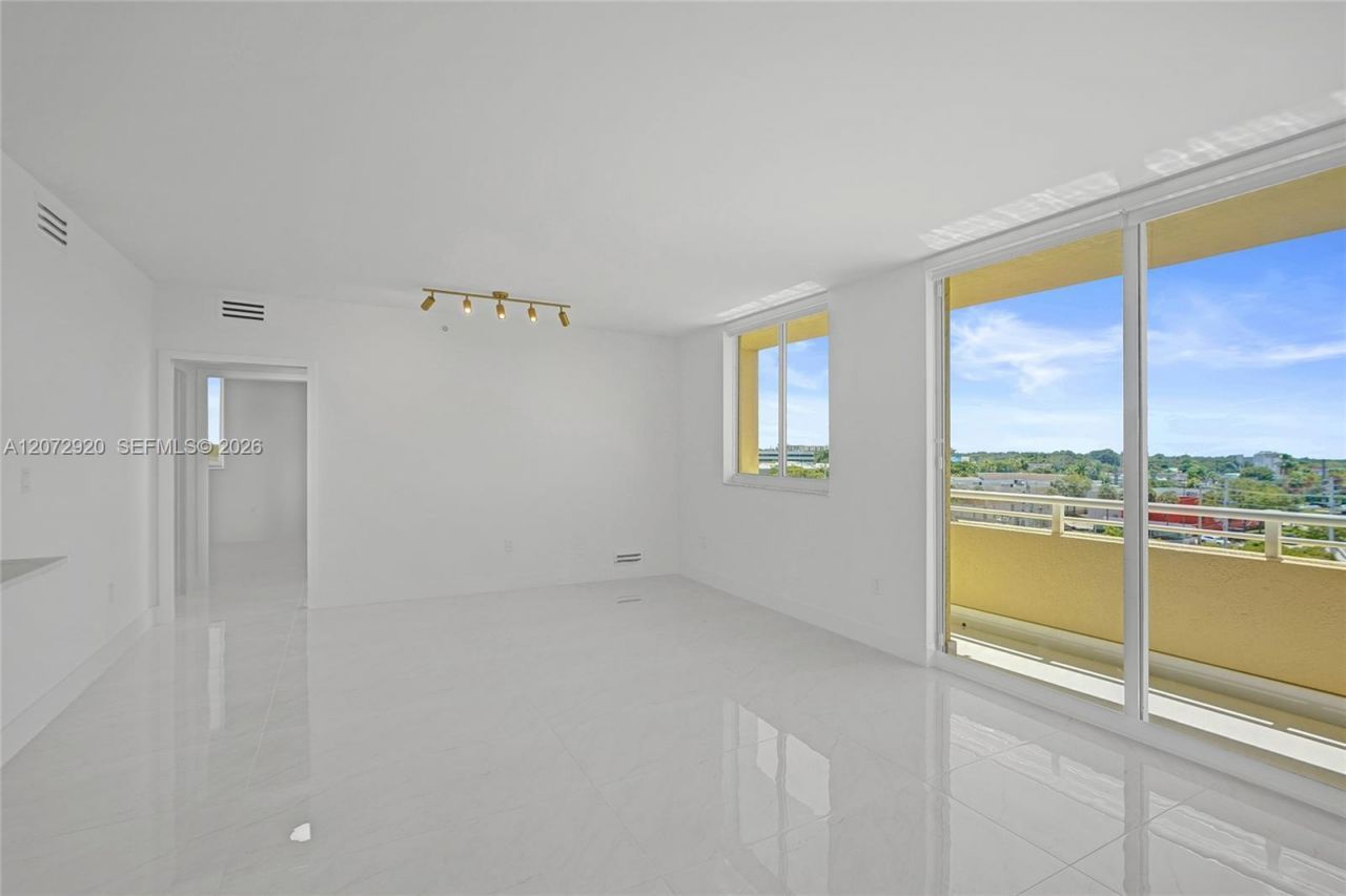 2775 NE 187th St , Unit 514, Aventura, FL 33180 Photo